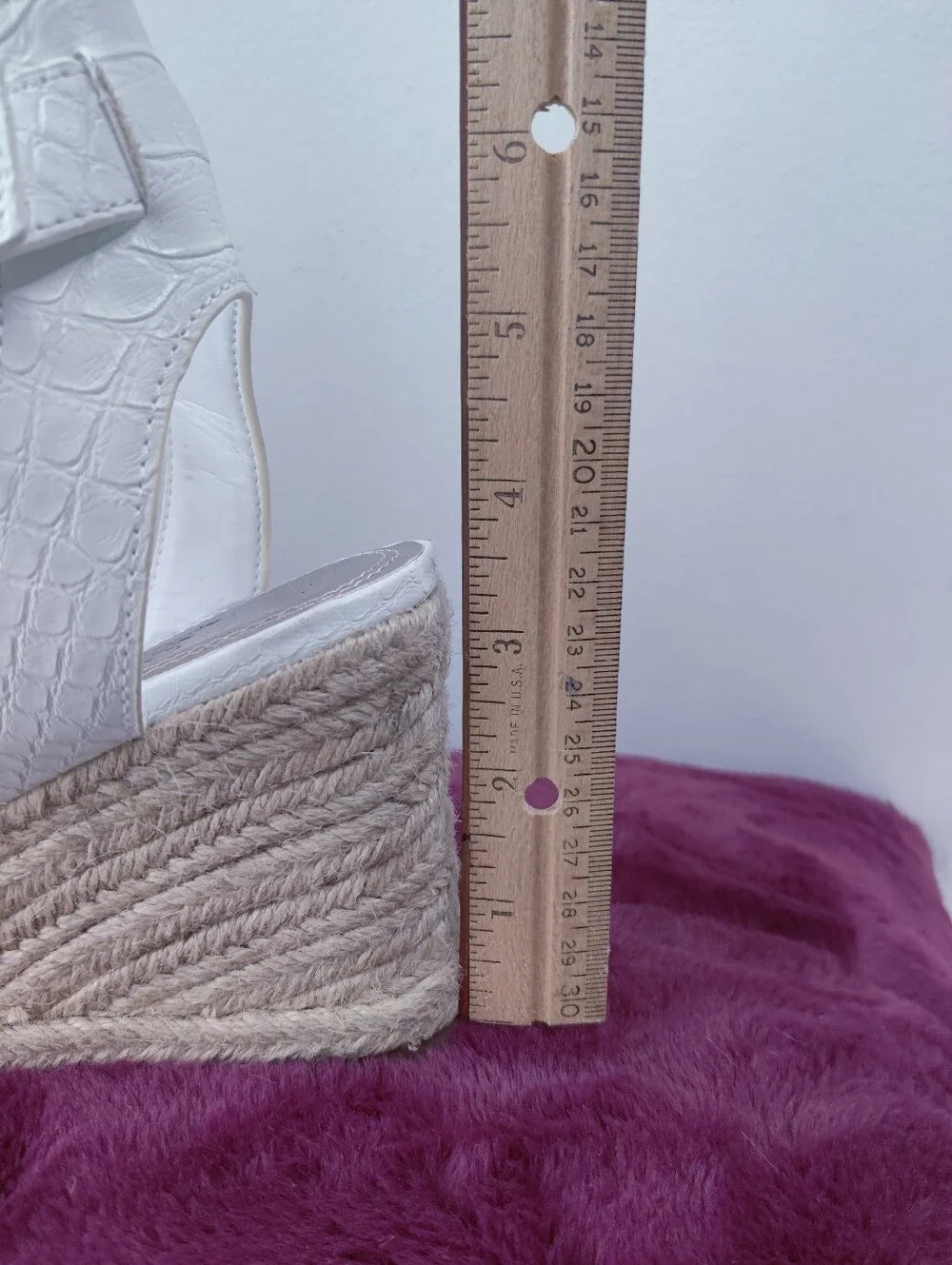 Impo White Floral Espadrille Wedge Sandals Ankle Strap Size 9M Croc Faux Leather